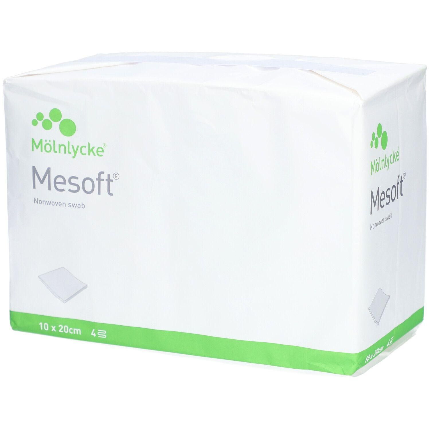 Weiße Verpackung mit grünem Streifen. Aufdruck: M

lnlycke Mesoft, Nonwoven swab, 10 x 20cm. Logo und Produktname in Grün.