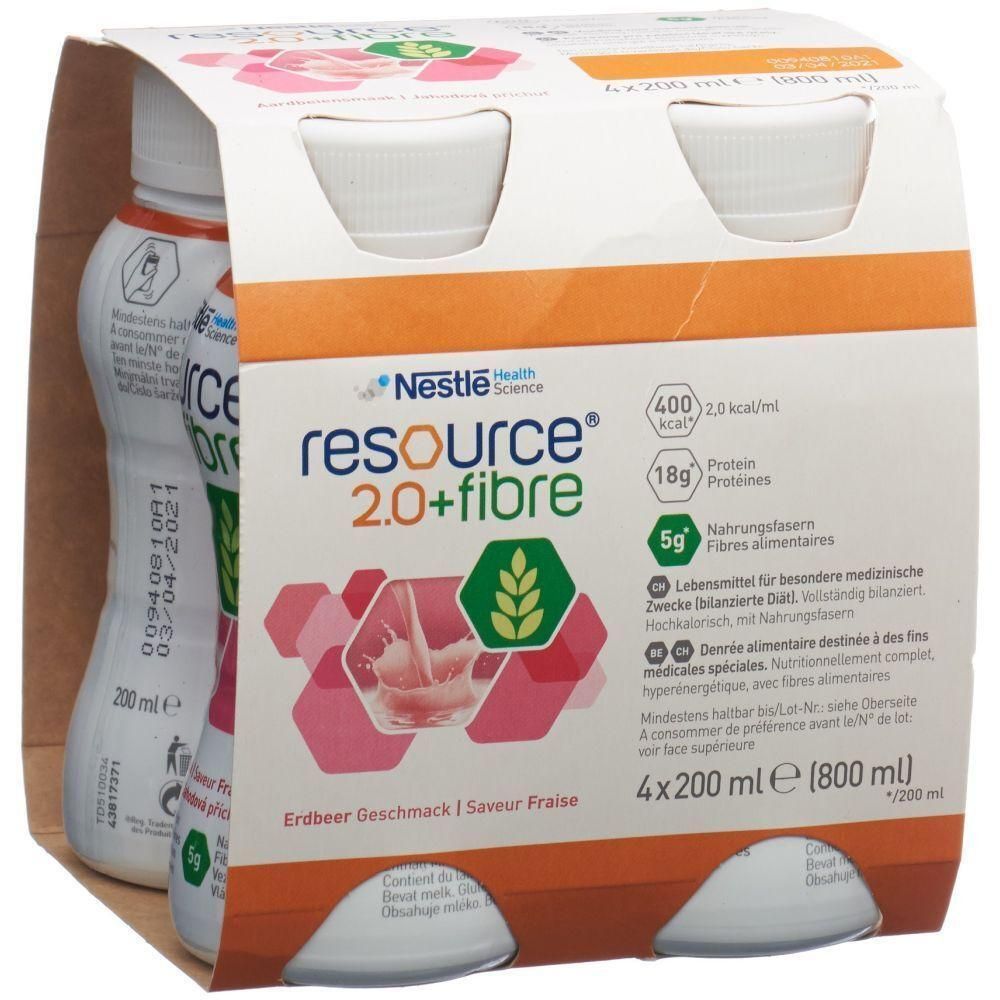 Packung mit vier Flaschen NESTLE RESOURCE 2.0+fibre Erdbeere. Aufschrift: 4x200 ml. Enthält Proteine und Ballaststoffe. Erdbeergeschmack.