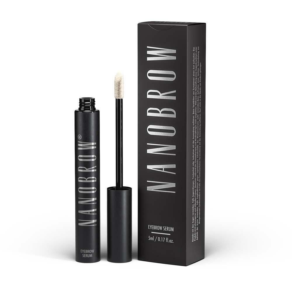 Schwarze Flasche und Verpackung mit weißem Schriftzug NANOBROW. Ein Applikator mit Pinsel. Produkt: Eyebrow Serum.