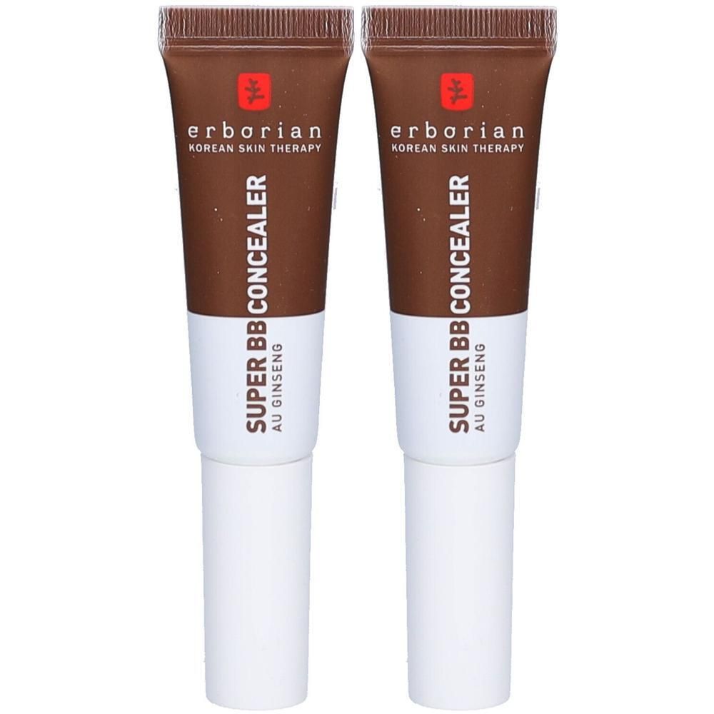 Zwei Tuben Erborian Super BB Concealer in Braun mit weißem Applikator.