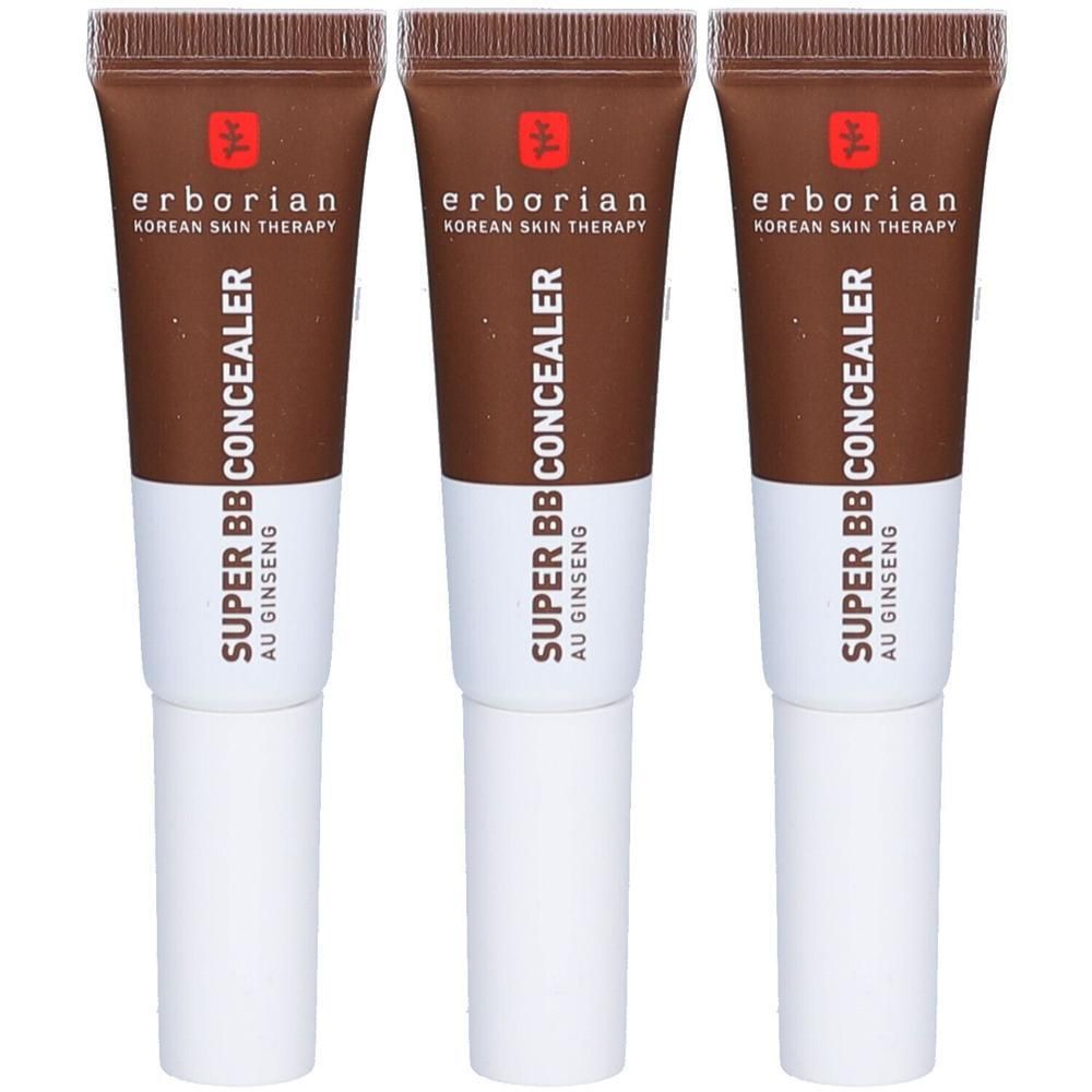 Drei Tuben Erborian Super BB Concealer in Schokoladenbraun mit weißem Applikator.