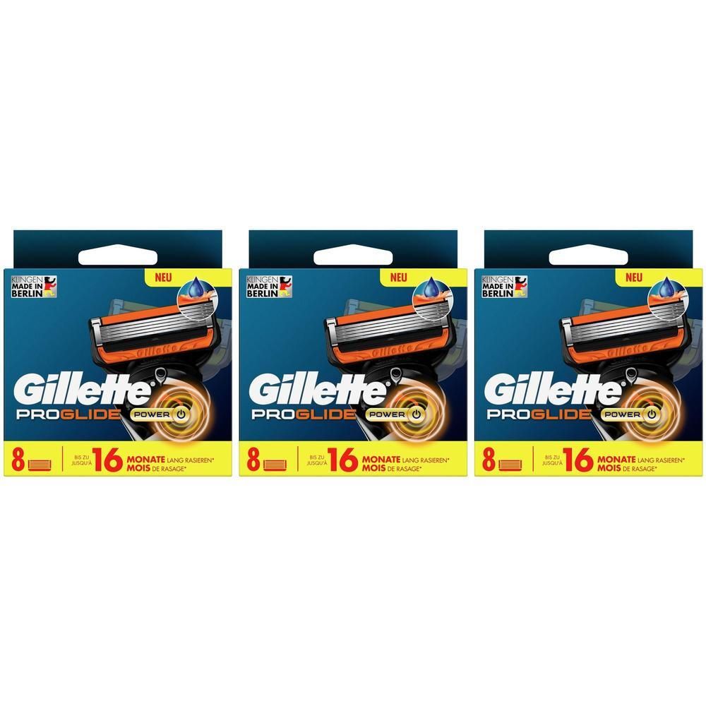 Drei Packungen Rasierklingen. Jede Packung enthält 8 Klingen. Marke: Gillette ProGlide. Aufschrift: 16 Monate. Hergestellt in Berlin.