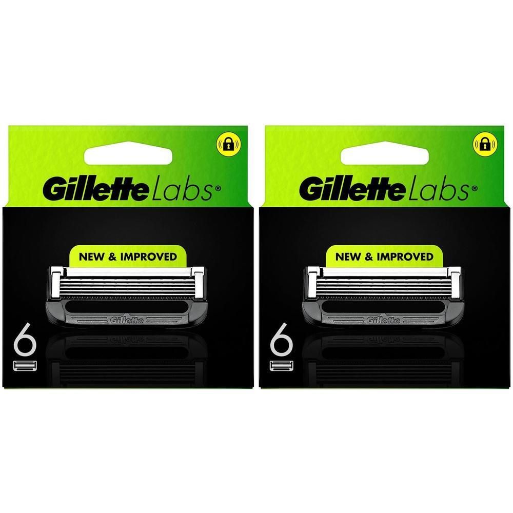 Deux paquets de lames de rasoir. Chaque paquet a un dessus vert avec le logo Gillette Labs et l'inscription "NEW & IMPROVED".
