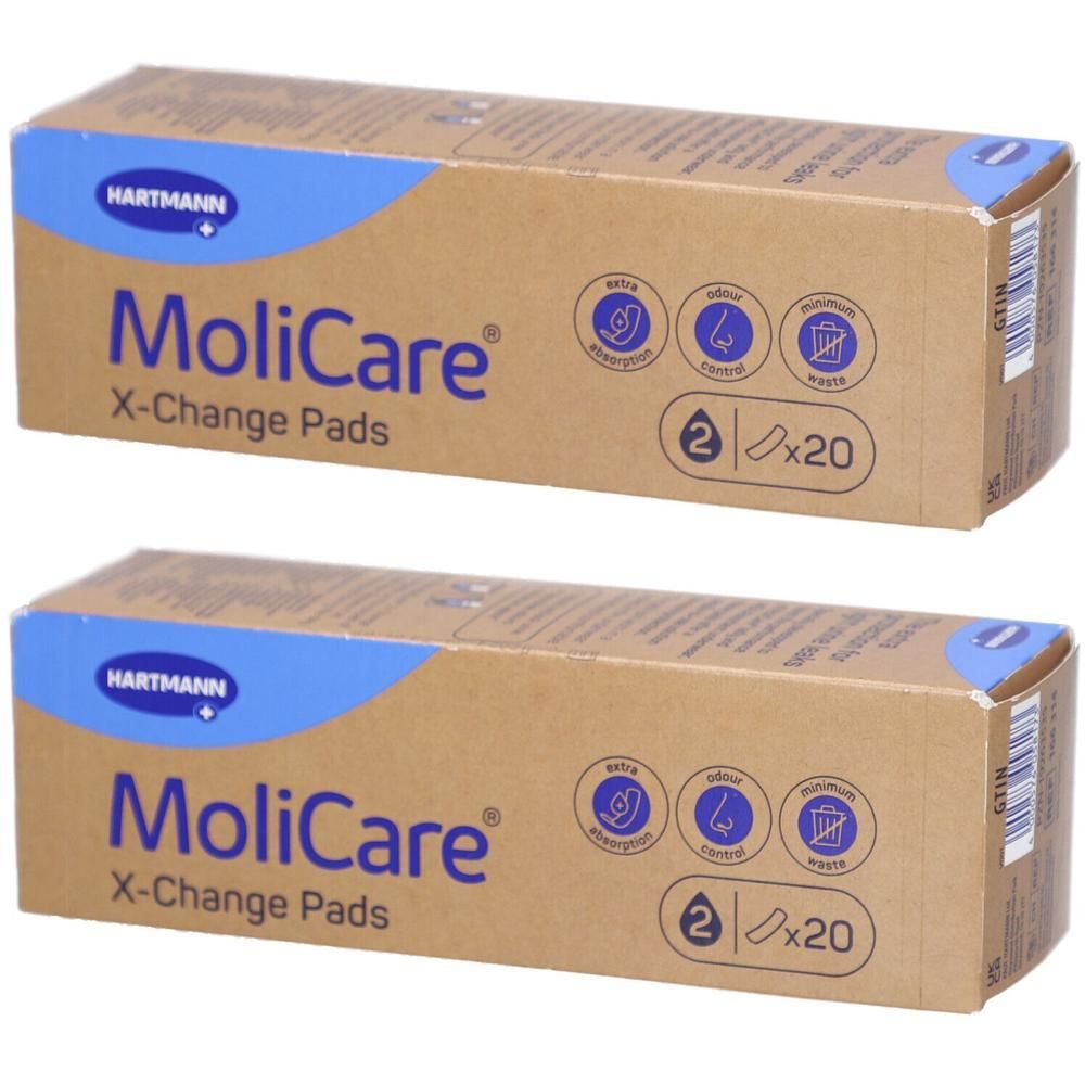 Deux boîtes de MoliCare X-Change Pads. Inscription : Hartmann, logos, 2x20 pièces. Emballage marron avec bandeau bleu.