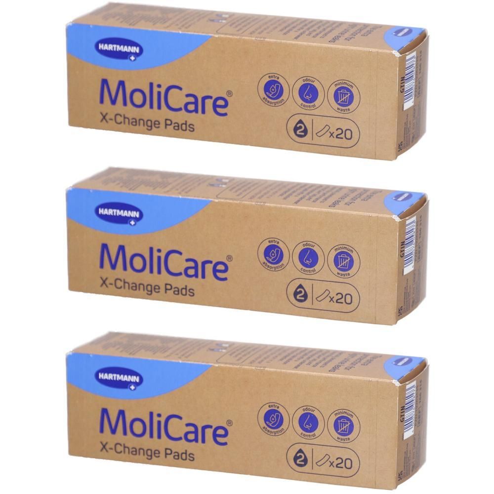 Trois boîtes de MoliCare X-Change Pads. Chaque boîte contient 20 pièces. Marque Hartmann. Emballage en carton brun et bleu.