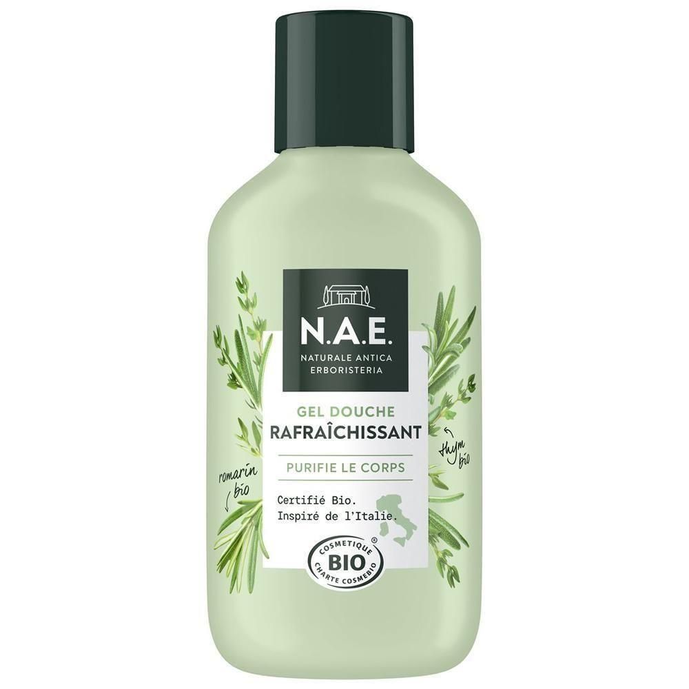 N.A.E. Erfrischendes Duschgel in hellgrüner Flasche mit dunklem Verschluss. Kräuter-Illustrationen zieren die Verpackung.