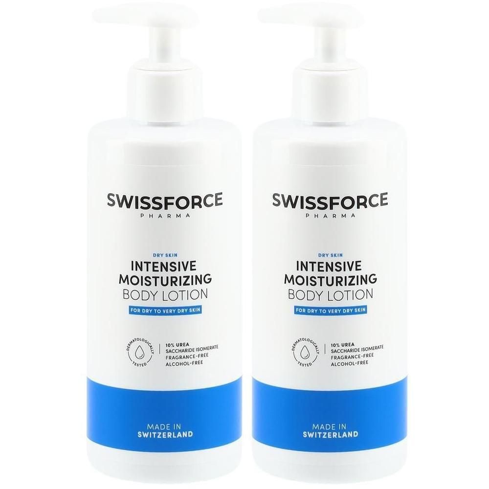 Zwei weiße Flaschen SWISSFORCE Körperlotion mit Pumpverschluss. Aufschrift: Intensive Moisturizing Body Lotion. Für trockene Haut.