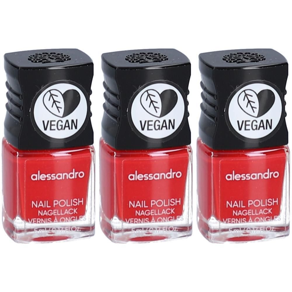 Drei Flaschen roter Nagellack von Alessandro mit "Vegan"-Siegel.