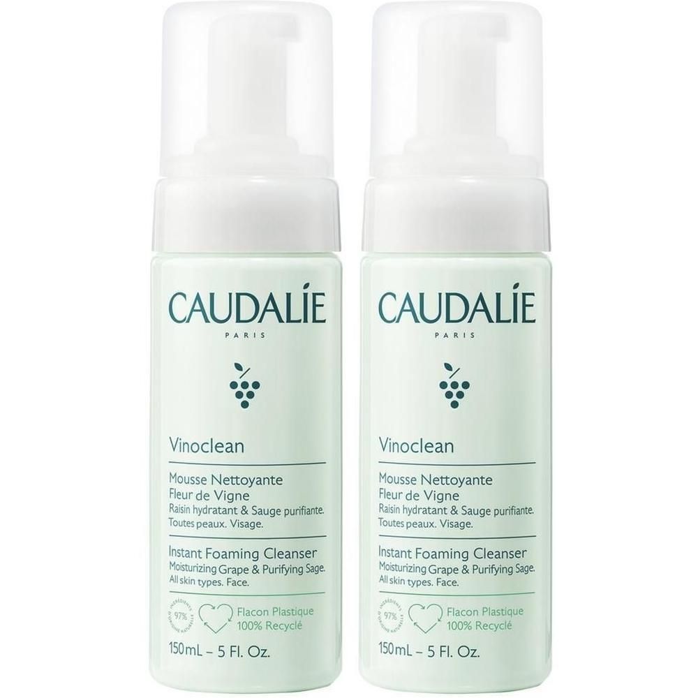 Zwei Flaschen Caudalie Vinoclean Reinigungsschaum. Hellgrüne Flaschen mit weißem Pumpkopf. Text: Vinoclean, Instant Foaming Cleanser.