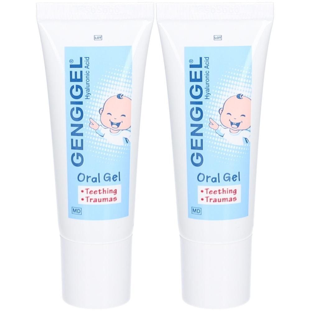 Zwei Tuben GENGIGEL Baby Gel. Weiße Tuben mit blauem Etikett. Aufschrift: GENGIGEL, Oral Gel, Hyaluronsäure. Motiv: lächelndes Baby.