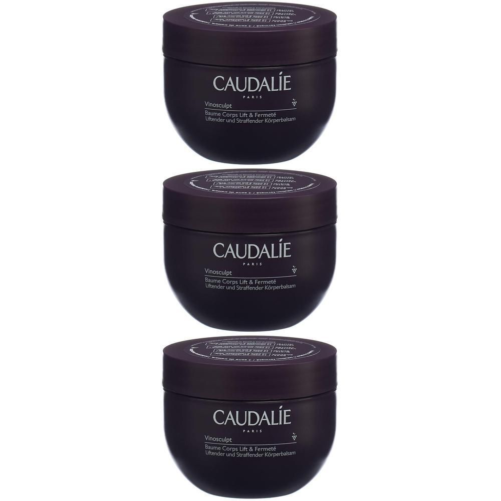 Drei Tiegel CAUDALIE Vinosc Baume Corps Lift&Ferm. Dunkelviolette Tiegel mit Deckel. Aufschrift CAUDALIE und Produktname.