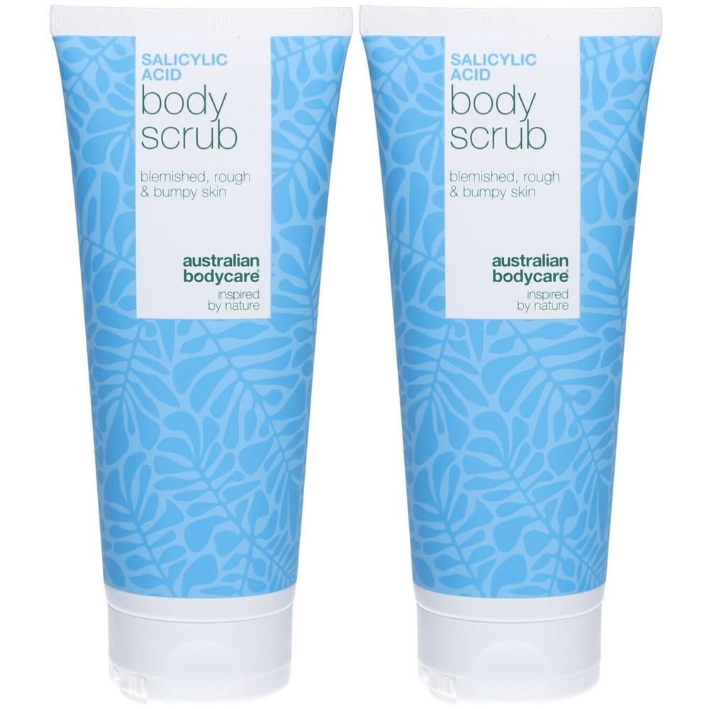 Zwei Tuben Body Scrub. Blaue Tuben mit weißer Schrift. Aufschrift: Salicylsäure, Body Scrub, für unreine Haut. Marke: Australian Bodycare.