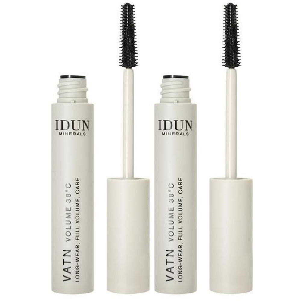 Zwei IDUN MINERALS VATN Mascara Flaschen mit Applikatoren. Weiße Flaschen mit schwarzer Schrift.