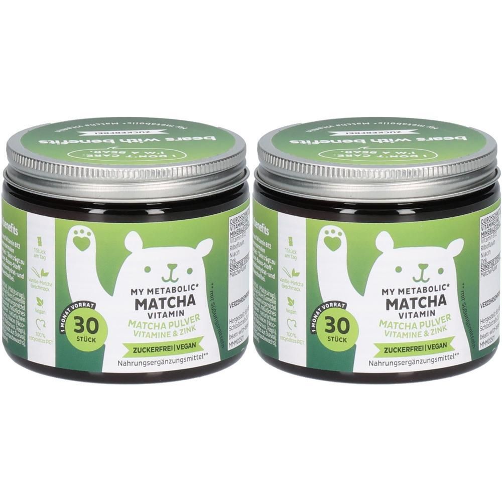 Zwei Gläser My Metabolic Matcha Vitamin Pulver mit Bären-Design.