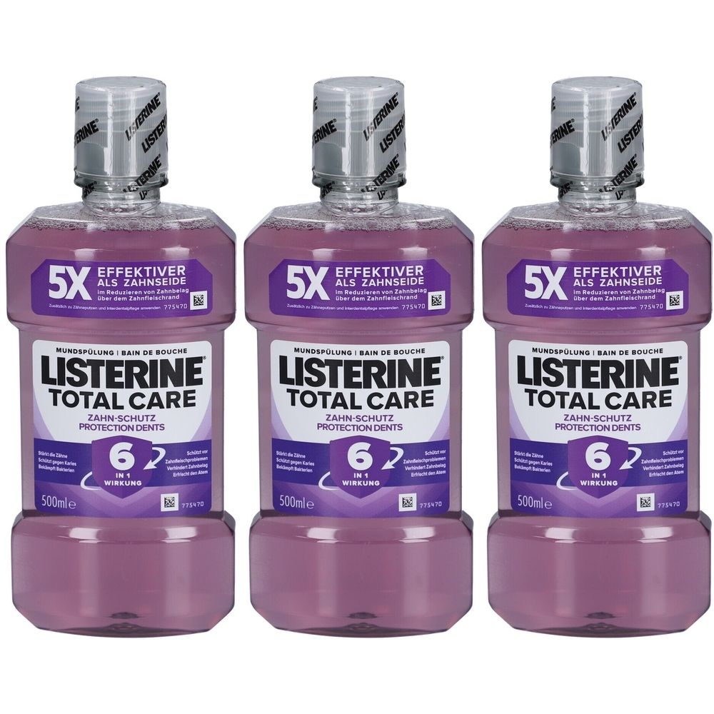 Drei Flaschen Mundspülung. Aufschrift: LISTERINE TOTAL CARE. Lila Flüssigkeit, silberner Deckel. 5X effektiver als Zahnseide.