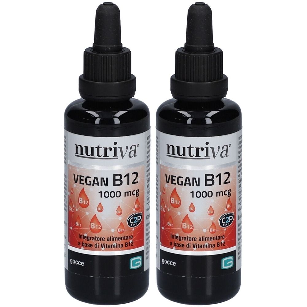Deux flacons avec bouchons noirs et étiquettes. Inscription : Nutriva Vegan B12 1000 mcg. Flacons compte-gouttes.