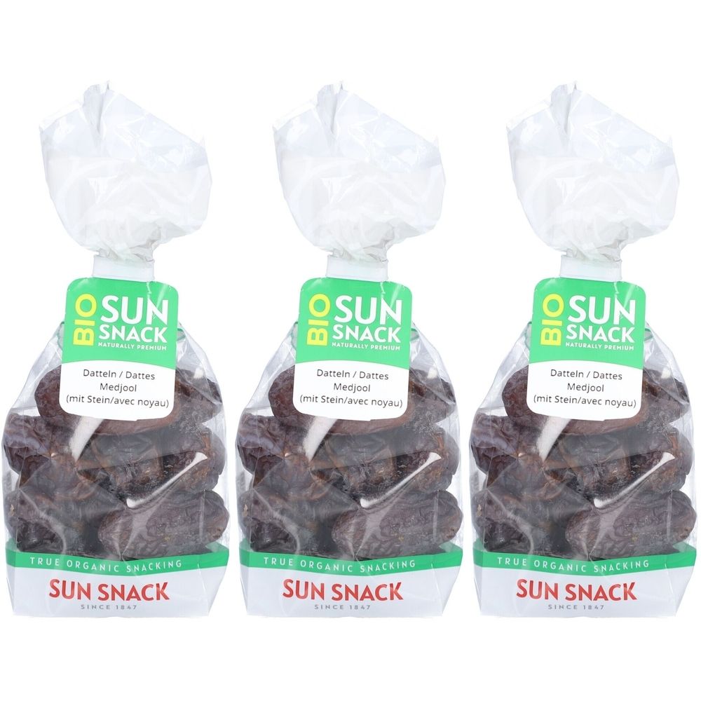Trois sachets de dattes. Chaque sachet porte la mention "SUN SNACK BIO". Inscription : "Dattes Medjool avec noyau".