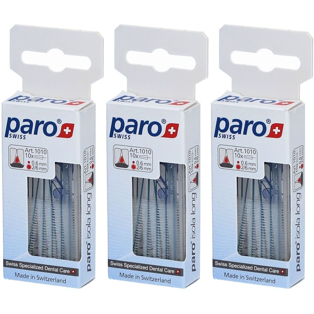 Drei Schachteln mit Interdentalbürsten. Auf jeder Schachtel steht "paro" und "isola long". Die Packungen haben eine Aufhängung.