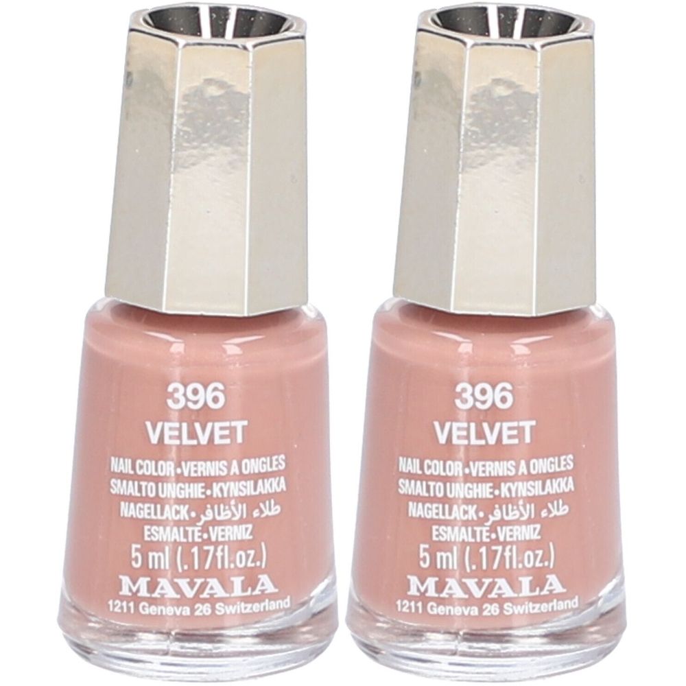 Zwei Flakons Nagellack, Farbe 396 Velvet. Flaschen aus Glas mit silberfarbenen Deckeln. Aufschrift: Mavala, 5 ml.