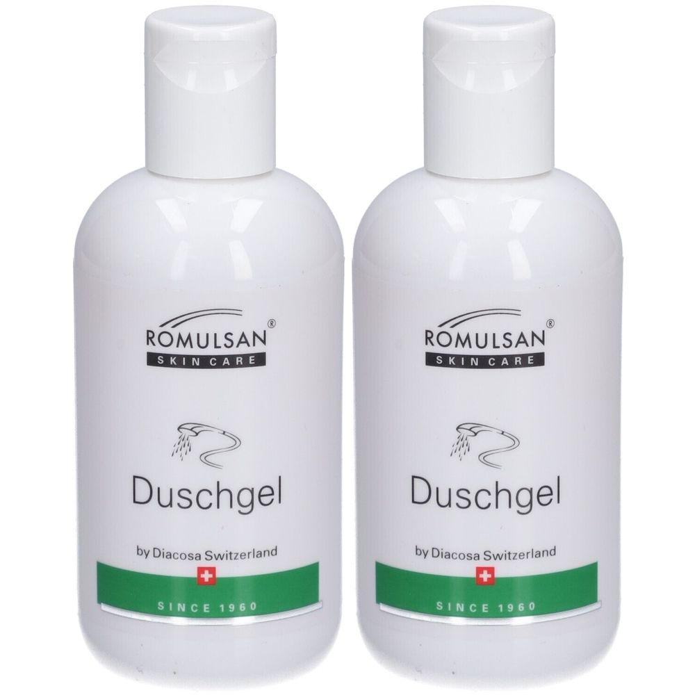 Zwei weiße Flaschen Duschgel. Aufschrift: ROMULSAN SKIN CARE, Duschgel, by Diacosa Switzerland, Schweizer Kreuz, SINCE 1980.