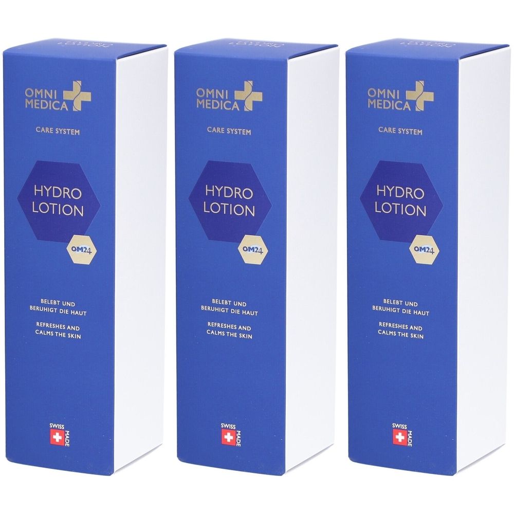Trois boîtes bleues et blanches. Inscription: OMNI MEDICA, HYDRO LOTION. Texte: Rafraîchit et apaise la peau. Croix suisse.