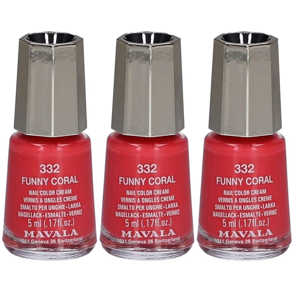 Trois flacons de vernis à ongles corail. Inscription : Funny Coral, 5 ml. Marque : Mavala.