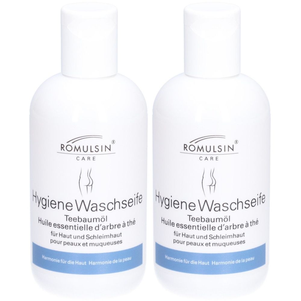 Zwei weiße Flaschen mit Hygiene Waschseife. Aufschrift: ROMULSIN CARE, Teebaumöl, für Haut und Schleimhaut.