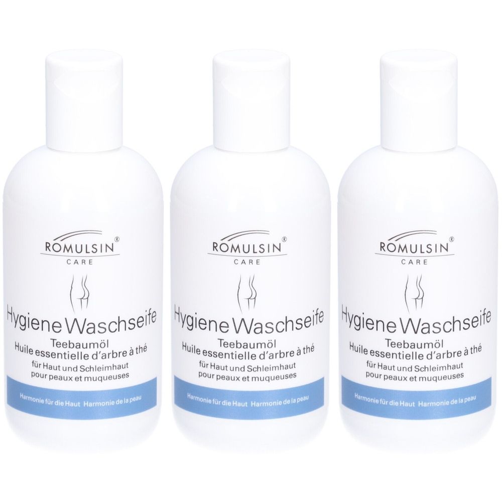 Drei weiße Flaschen mit Klappverschluss. Aufschrift: ROMULSIN CARE, Hygiene Waschseife, Teebaumöl. Für Haut und Schleimhaut.