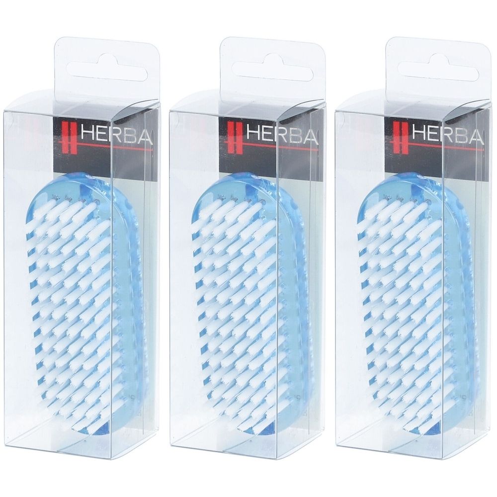 Trois brosses à ongles bleues dans des emballages en plastique transparents. Logo HERBA en haut à gauche.