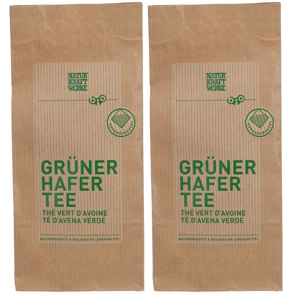 Deux sachets en papier brun avec impression verte. Texte : Grüner Hafer Tee, NATURKRAFTWERKE. Label bio.