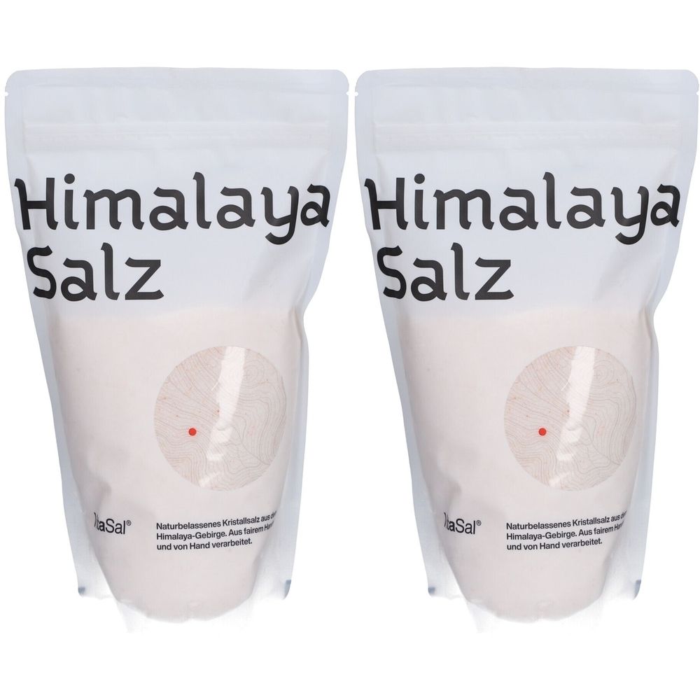 Deux sachets de sel de l'Himalaya. Emballage blanc avec texte noir. Point rouge et logo en bas à gauche. Sel cristallin naturel.