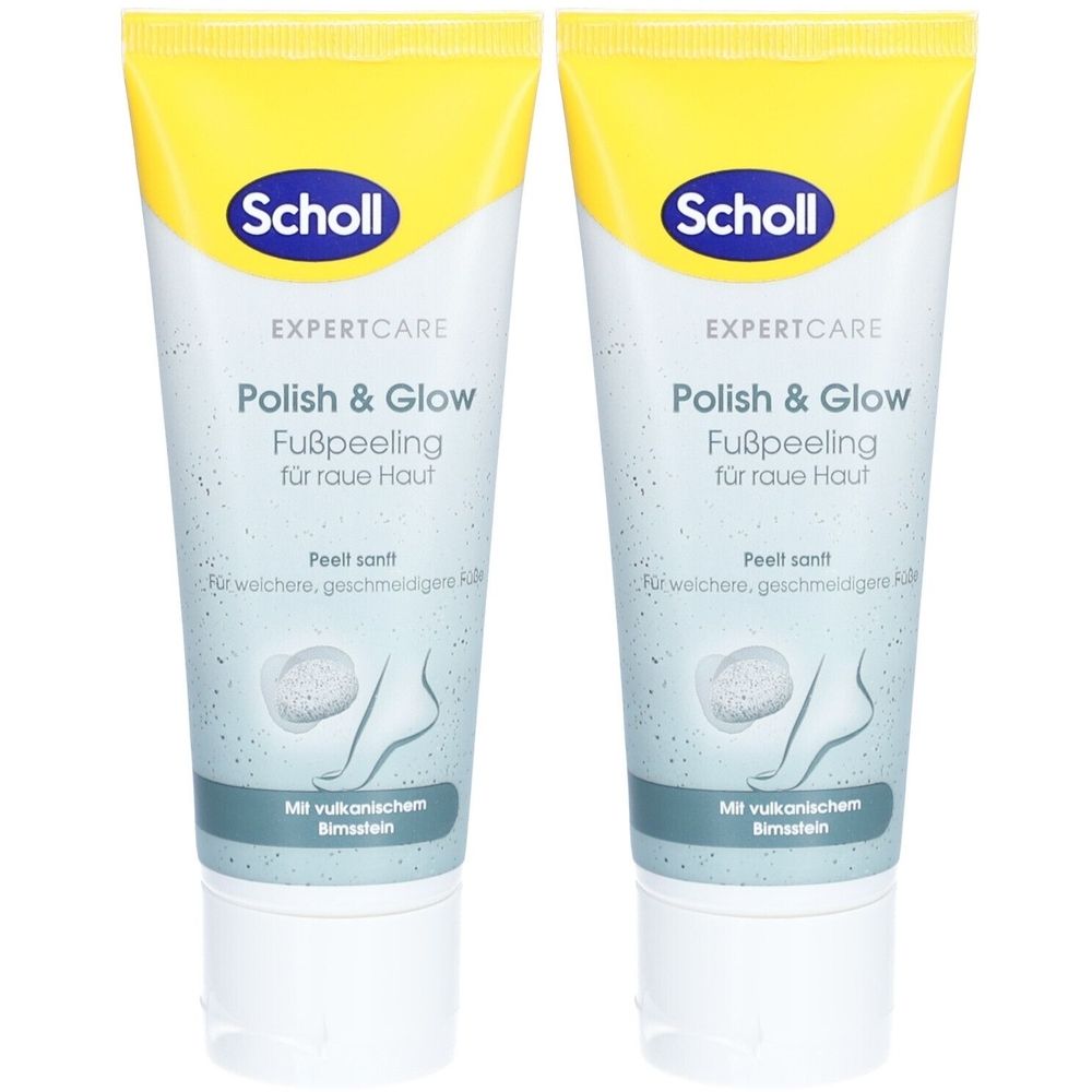 Zwei Tuben Fußpeeling. Aufschrift: Scholl, Polish & Glow, Fußpeeling für raue Haut. Mit vulkanischem Bimsstein.