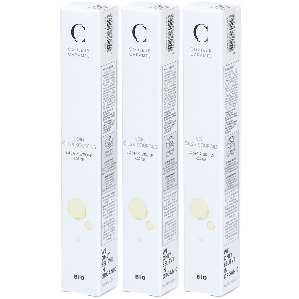 Trois boîtes blanches. Marque COULEUR CARAMEL, Soin Cils & Sourcils Bio. Logo bio. Texte: LASH & BROW CARE. Forme rectangulaire.