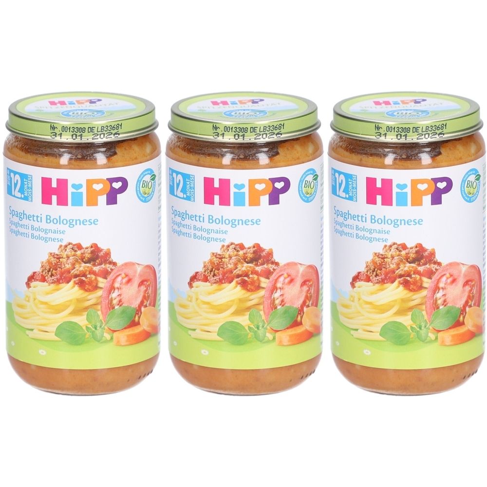 Drei Gläser HIPP Spaghetti Bolognese für Babys ab 12 Monaten. Gläser mit Deckel, Etikett mit Produktabbildung und Aufschrift.
