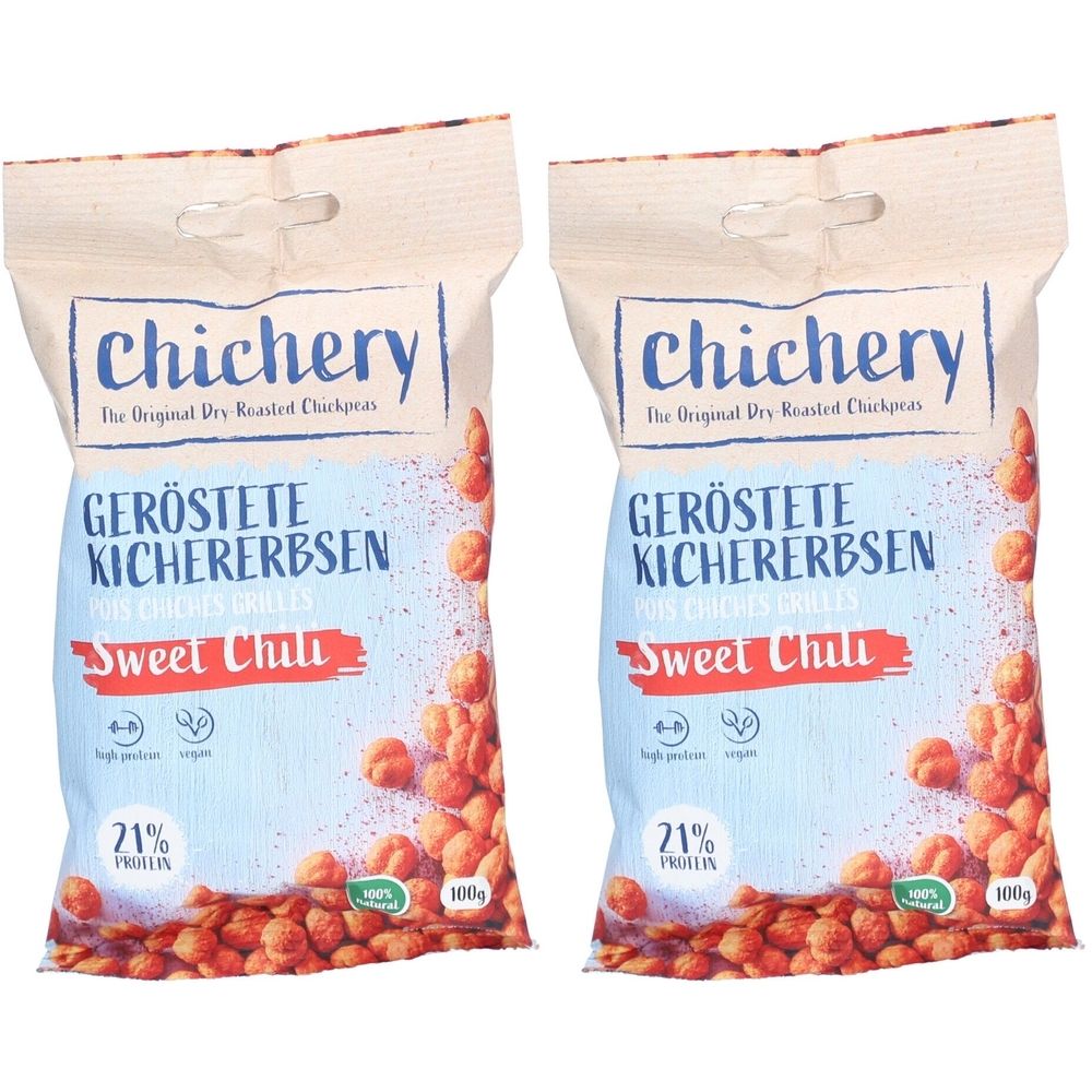 Zwei Beutel "Chichery" mit gerösteten Kichererbsen, Sorte Sweet Chili. Aufdrucke: "Geröstete Kichererbsen", "71% Protein", Logos.