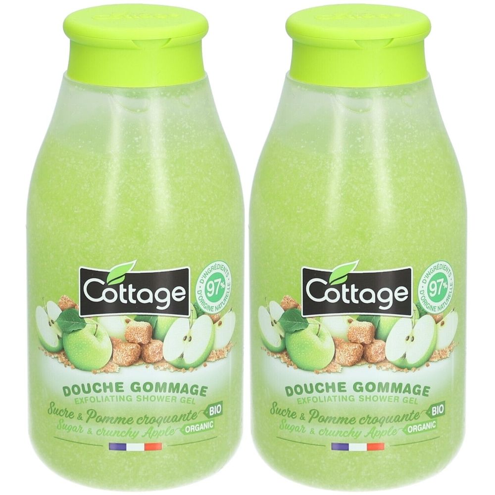 Deux flacons de gommage douche. Inscription : Cottage, Douche Gommage, Sucre & Pomme croquante. Contenu vert, bouchon vert, flacon transparent.