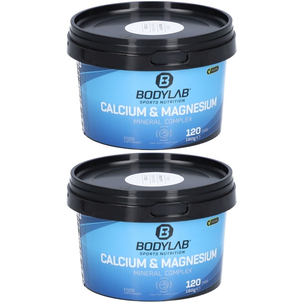 Zwei blaue Dosen mit schwarzem Deckel. Aufschrift: BODYLAB Calcium & Magnesium Mineral Complex.