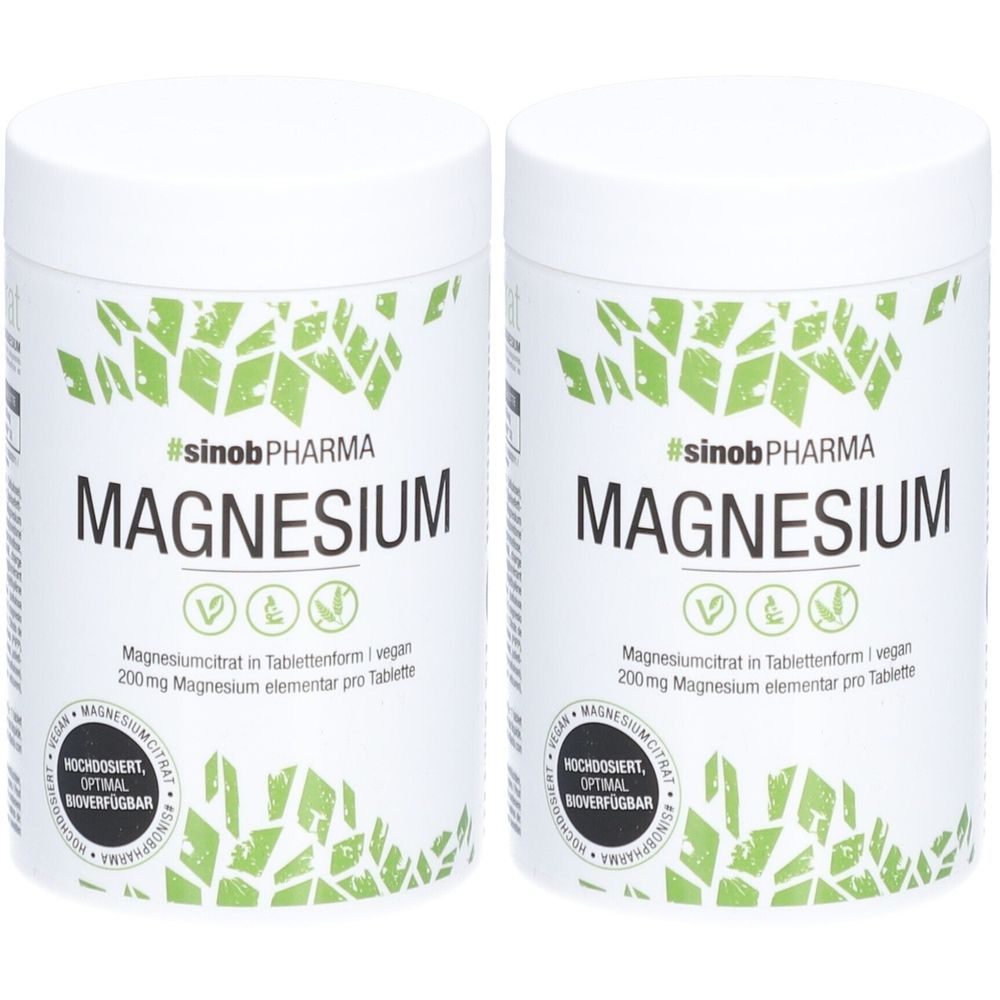Zwei weiße Dosen mit der Aufschrift MAGNESIUM. Aufschrift #sinobPHARMA und weitere Informationen.
