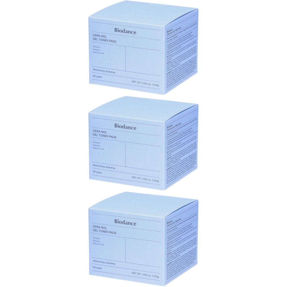 Drei quadratische, hellblaue Produktverpackungen. Auf der Vorderseite steht "Biodance" und Produktinformationen. Die Seiten sind mit Text bedruckt.