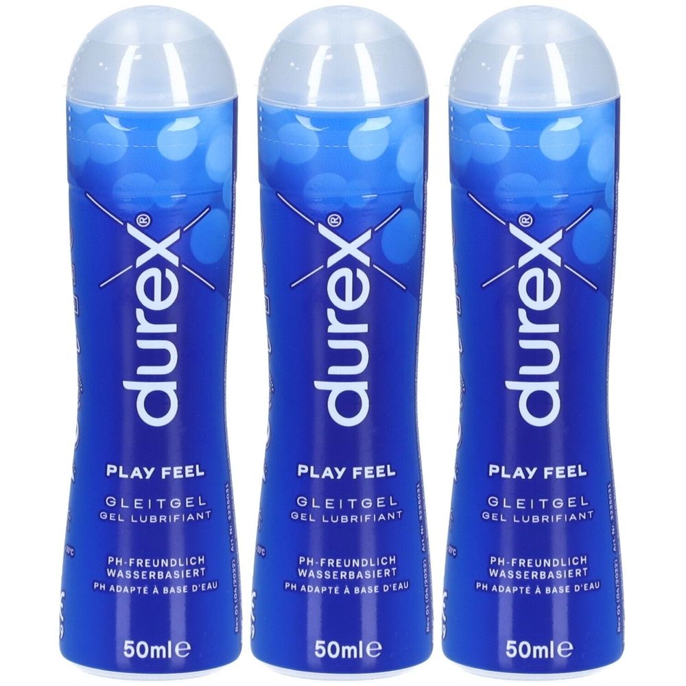 Drei blaue Flaschen mit weißem Deckel. Auf jeder Flasche steht "durex" und "PLAY FEEL GLEITGEL".
