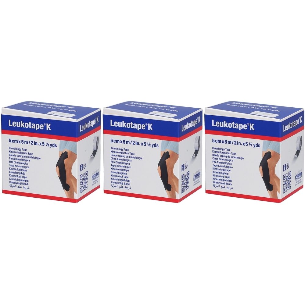 Drei Kartons Leukotape K. Aufschrift: 5cm x 5m. Schwarze Kinesiologie-Binde. Blau-weiß-rotes Design. Produktabbildung auf der Verpackung.