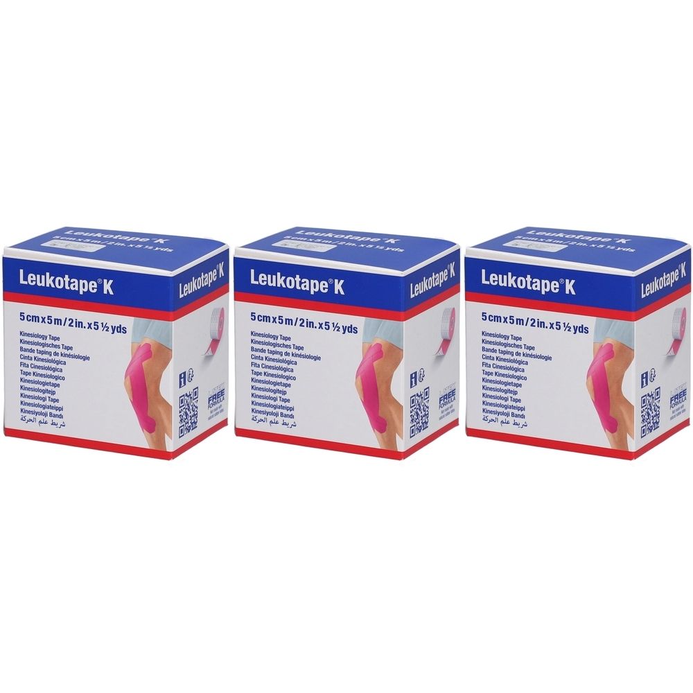 Drei Kartons mit blau-weißer Aufschrift. Auf jedem steht „Leukotape K“ und die Maße 5 cm x 5 m. Aufdruck mit Abbildung eines Knies.