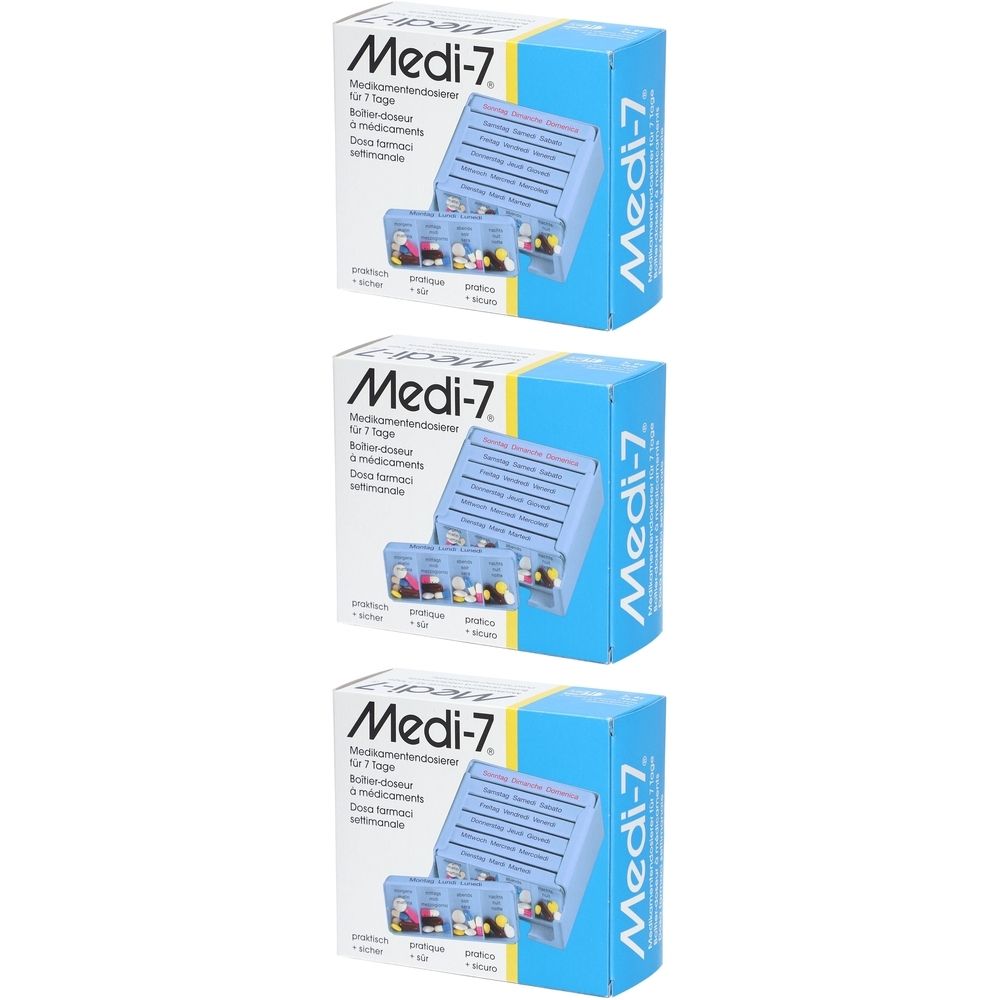 Drei blaue MEDI-7® Wochen-Dosierboxen für Medikamente. Jede Box enthält eine Medikamenten-Dosierbox und kleine Blister.