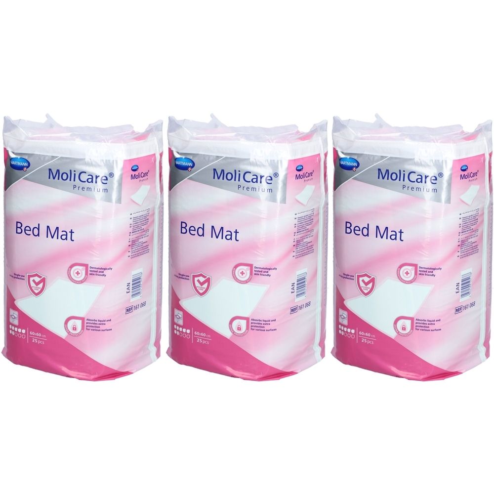 Drei Packungen MoliCare Premium Bed Mat. Verpackung mit rosa und weißen Elementen. Aufschrift: Bed Mat. Logo und Produktinformationen.