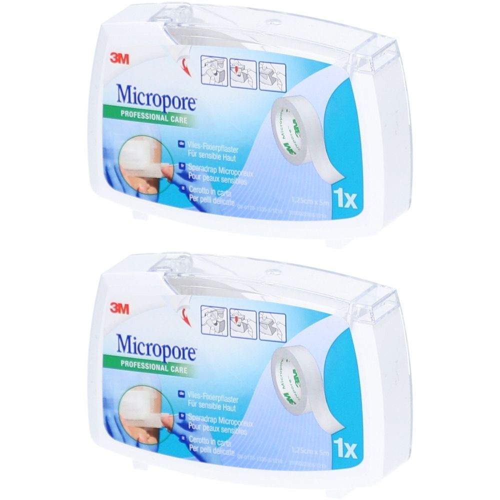 Deux emballages de pansements 3M Micropore. Emballage plastique blanc avec image et texte du produit. Marque 1x.
