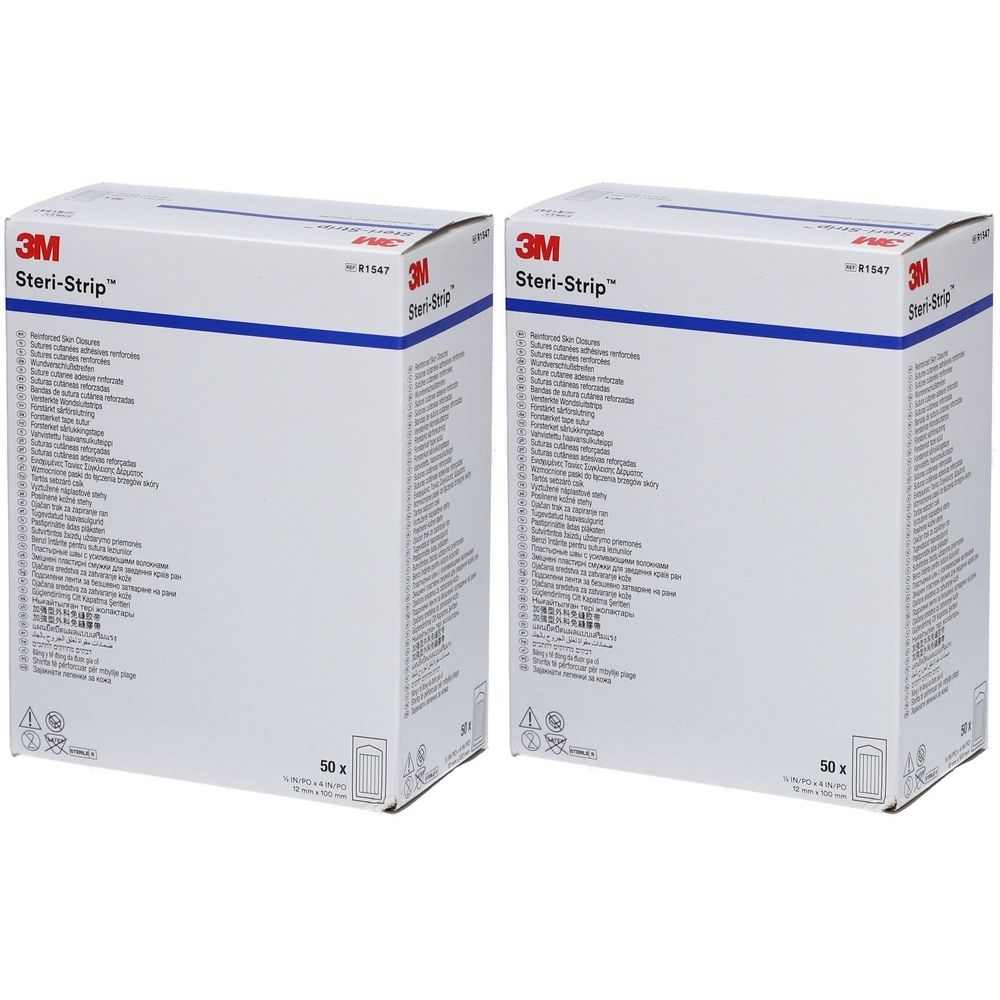 Zwei Kartons 3M Steri-Strip. Weiße Verpackung mit blauer Schrift. Aufschrift: Steri-Strip, 50 Stück.