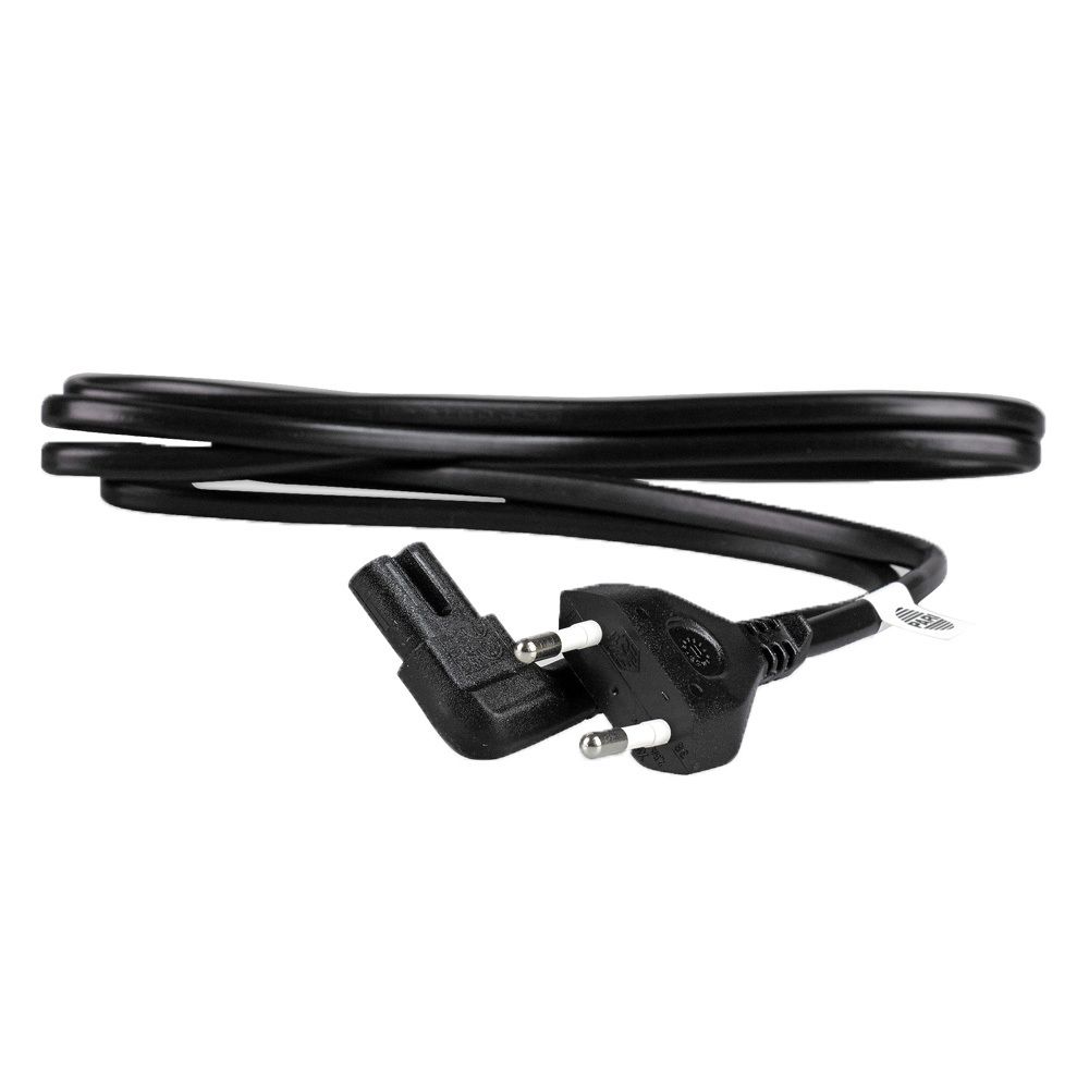 Schwarzes Netzkabel mit zwei Steckern. Ein Stecker ist abgewinkelt.