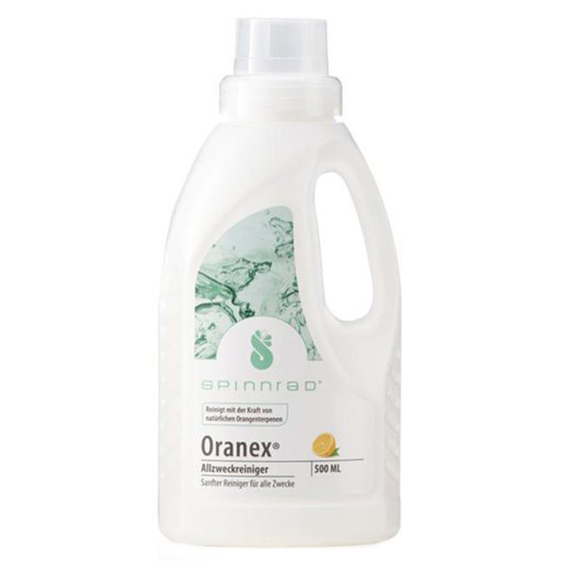 Weißer Reinigerbehälter mit Griff und Schraubverschluss. Aufschrift: Spinnrad Oranex Allzweckreiniger. 500 ml.