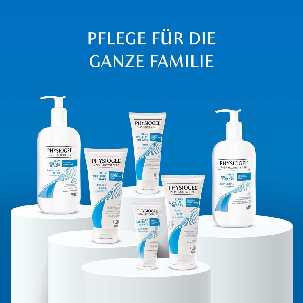 Différents produits PHYSIOGEL sur des socles. Inscription : Soin pour toute la famille. Produits : Lotion corporelle, etc.