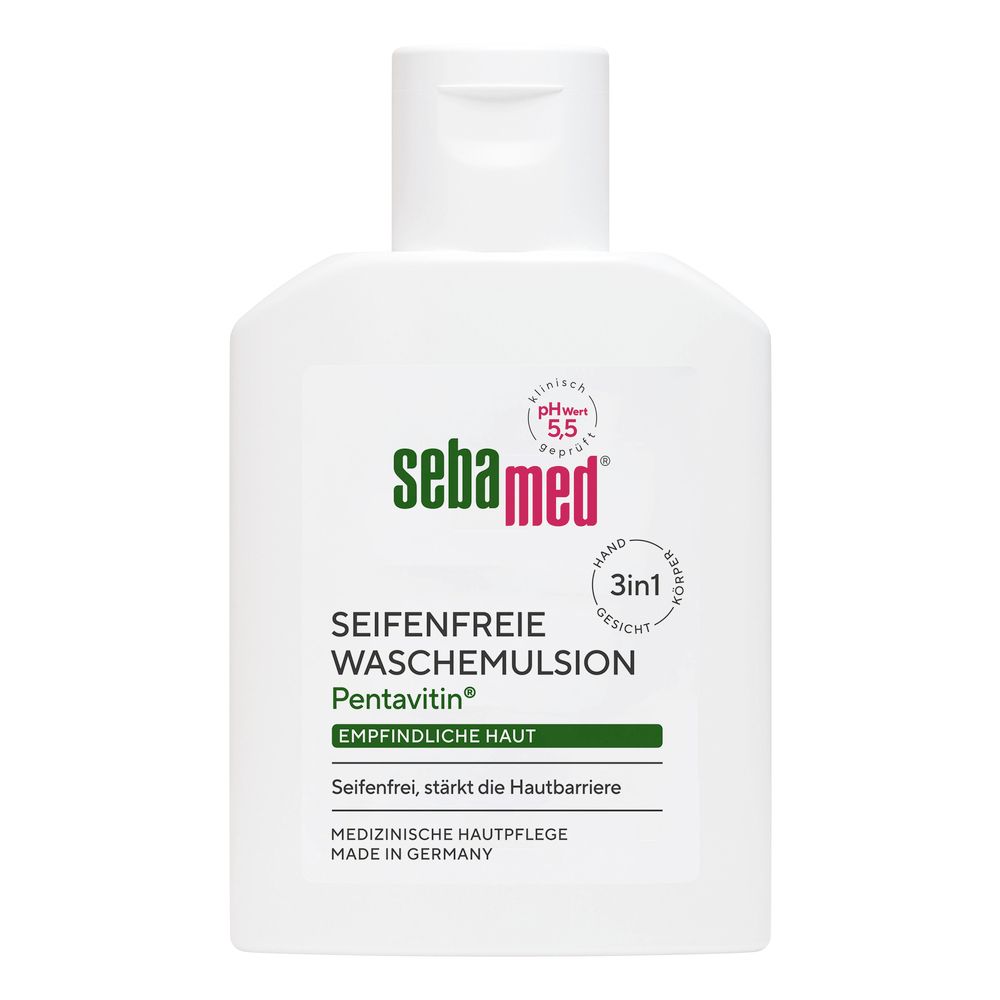 Flacon blanc avec bouchon rabattable. Inscription : sebamed, émulsion lavante sans savon, pH 5,5. Pour peaux sensibles.